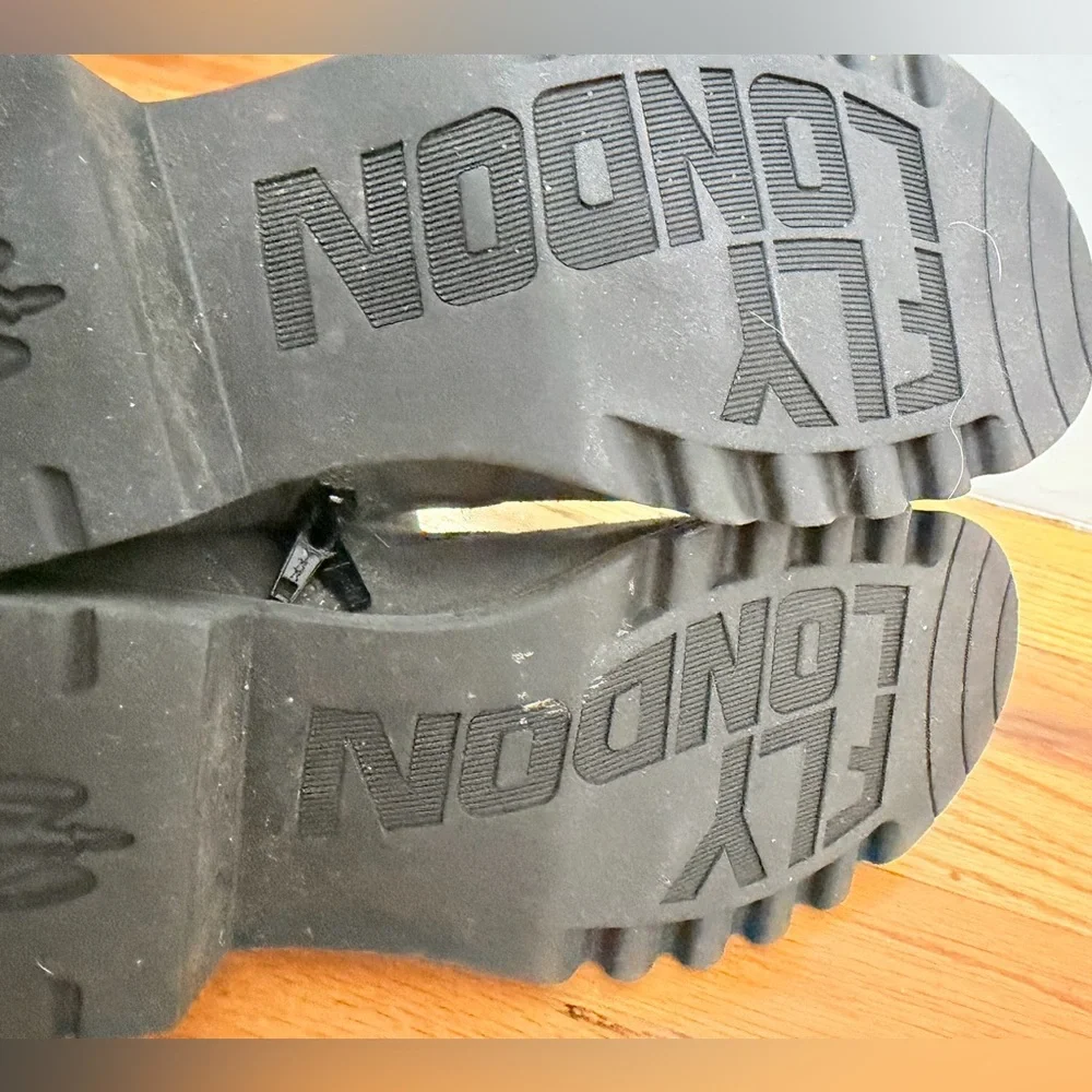 Fly London Riley Gray Suede Ankle Boots with Buckle - new - Picture 8 of 10